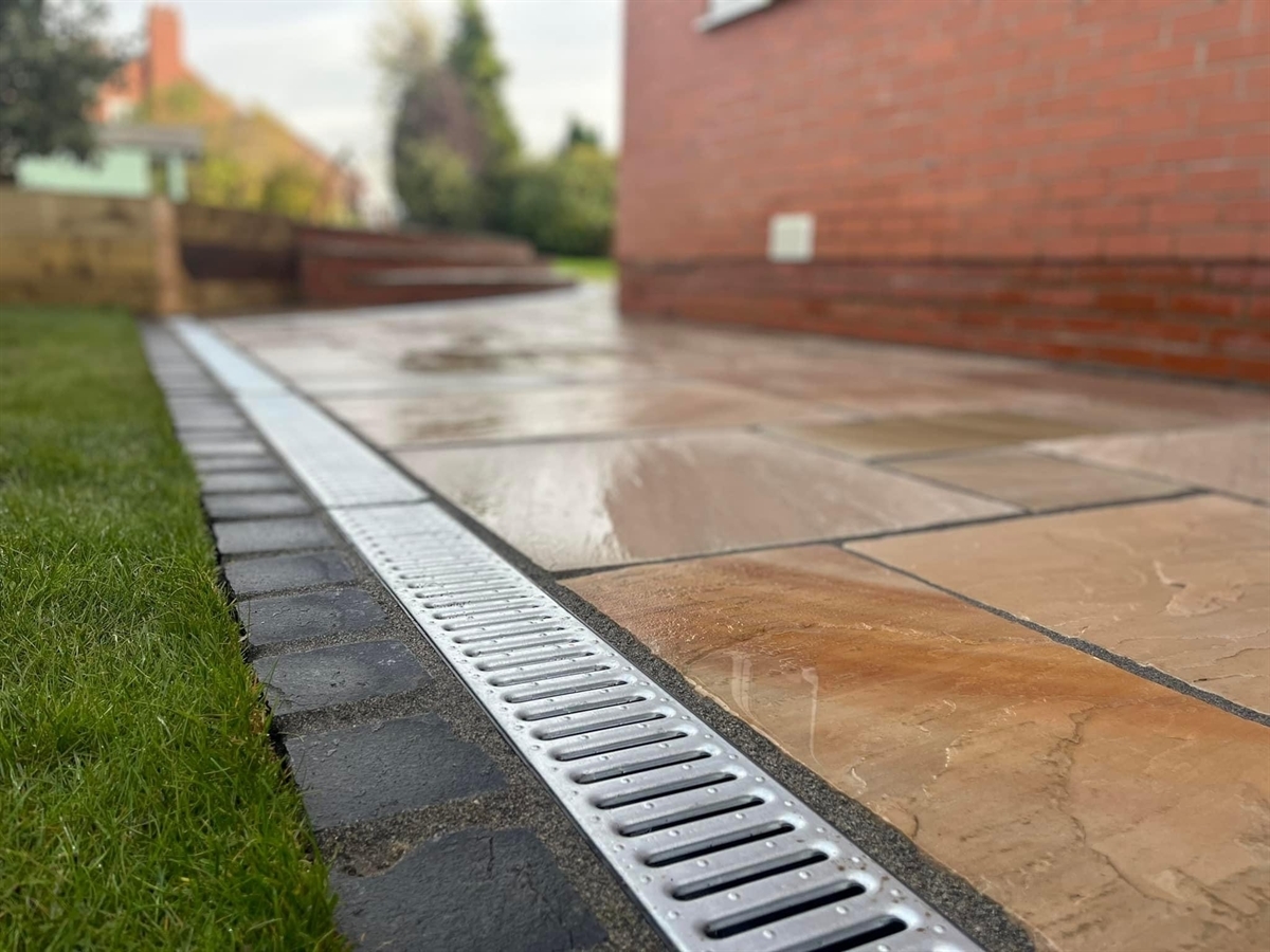 Drainage Channel & Galvanised Lid (1000mm)