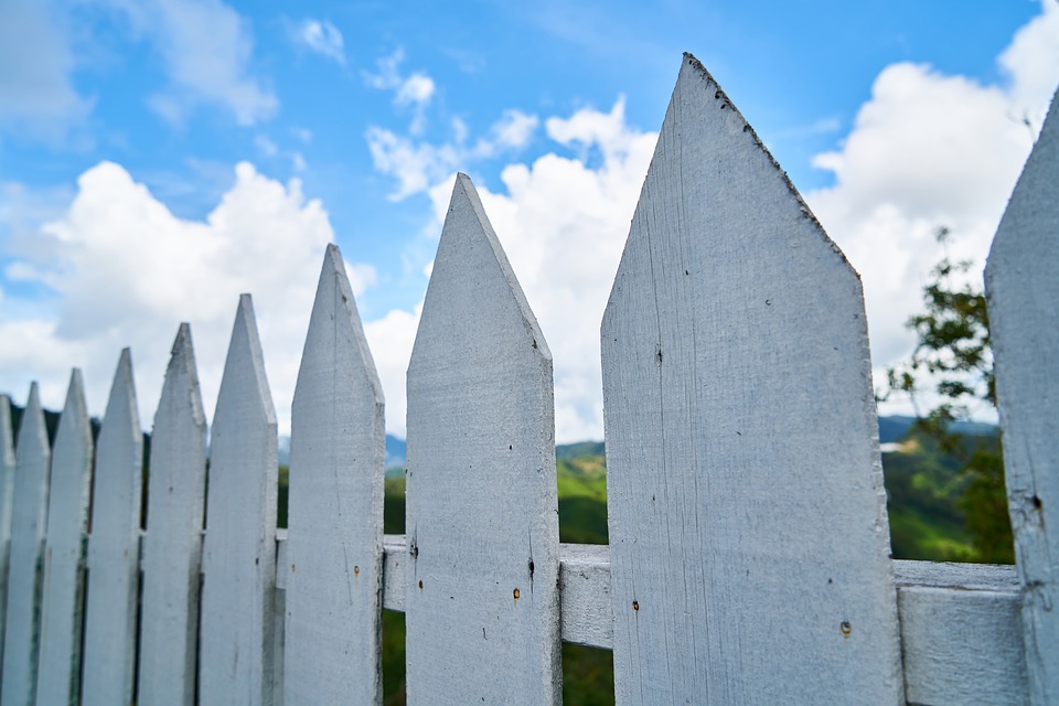 Fencing Panels | eDecks Blog