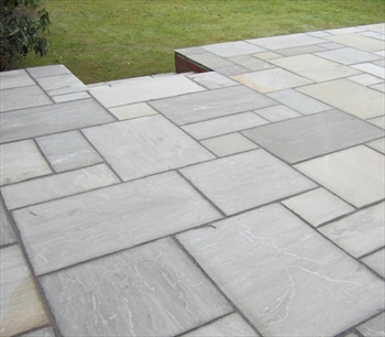 Calibrated 22mm Indian Stone Paving Grey Umbra (300mm x 300mm)