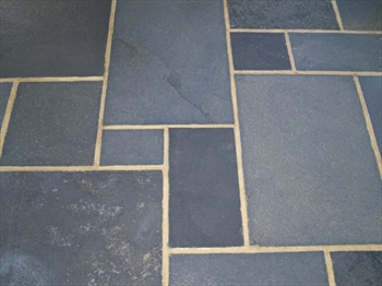 Calibrated 25mm Indian Stone Paving Carbon (300mm x 300mm)