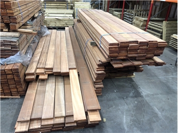 DUSTY Smooth Hardwood Balau Decking (145mm x 21mm)
